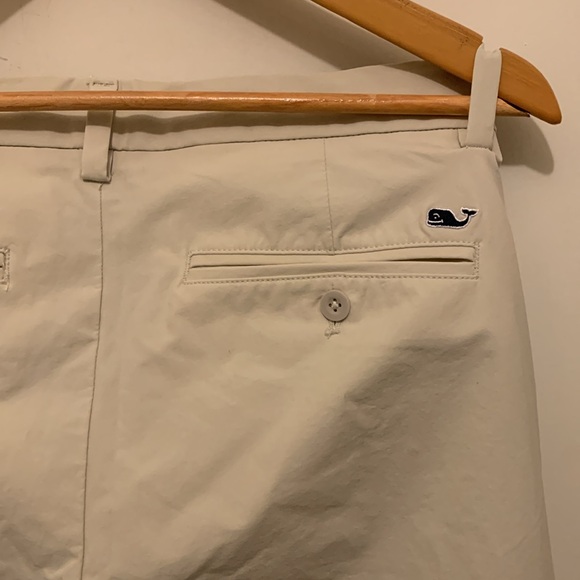 Vineyard Vines (30”x30”) - Picture 8 of 14